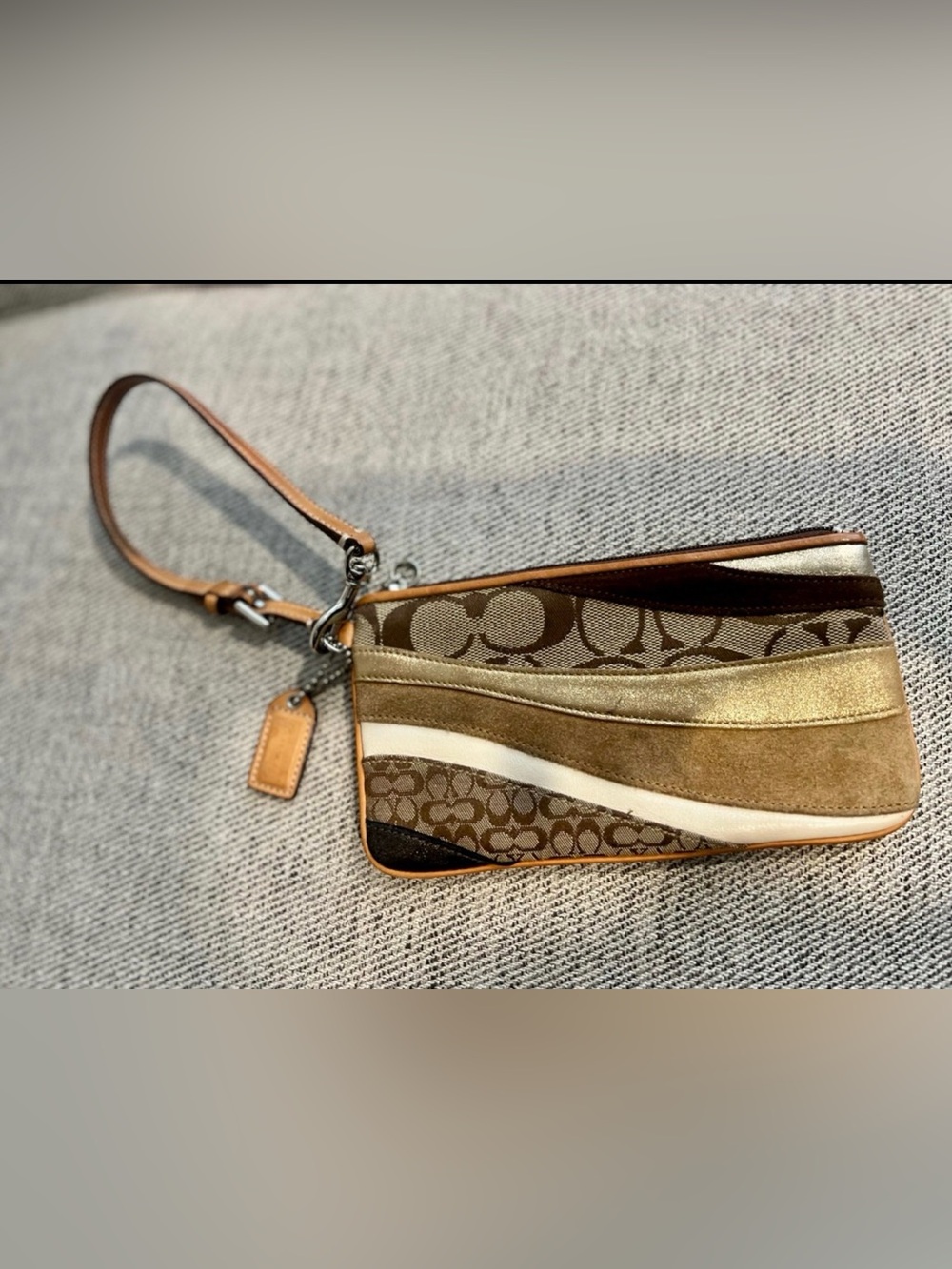 Coach Vintage Y2K patchwork wave wristlet brown/tan/gold
